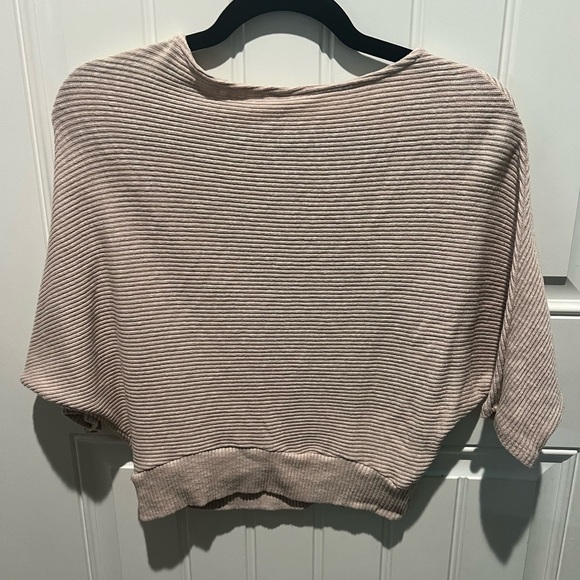 Jolie Tan Small Boxy Ribbed cropped batwing tee - Picture 2 of 7